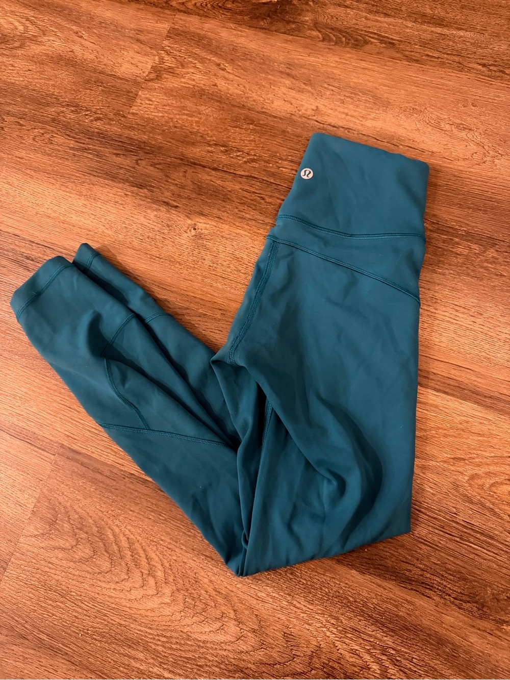 Lululemon In Movement Leggings, Size 2, 25 in inseam, Bermuda Teal 💙💚